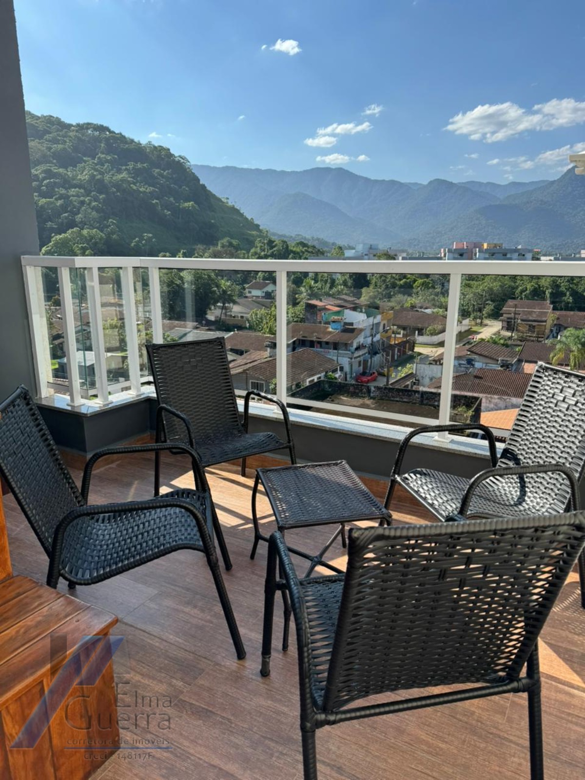 Ubatuba, Pereque-Açu - Apartamento cobertura com 03 dormitorios sendo 02 suites, com vista para o mar.