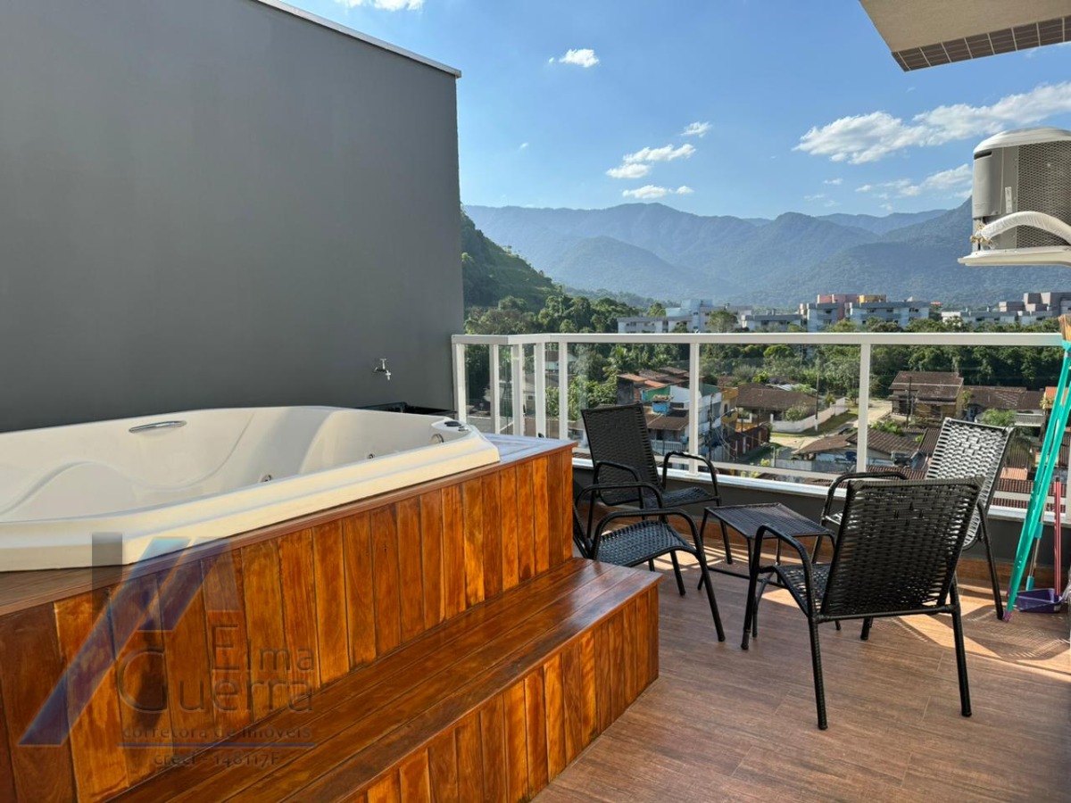Ubatuba, Pereque-Açu - Apartamento cobertura com 03 dormitorios sendo 02 suites, com vista para o mar.