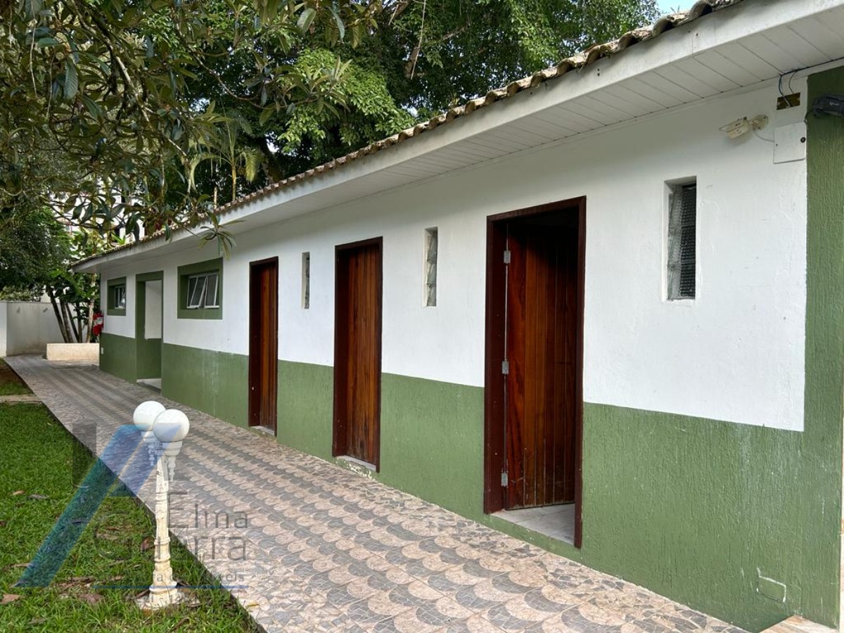 Ubatuba, Centro - Apartamento de 03 dormitorios sendo 01 suite e área de lazer.