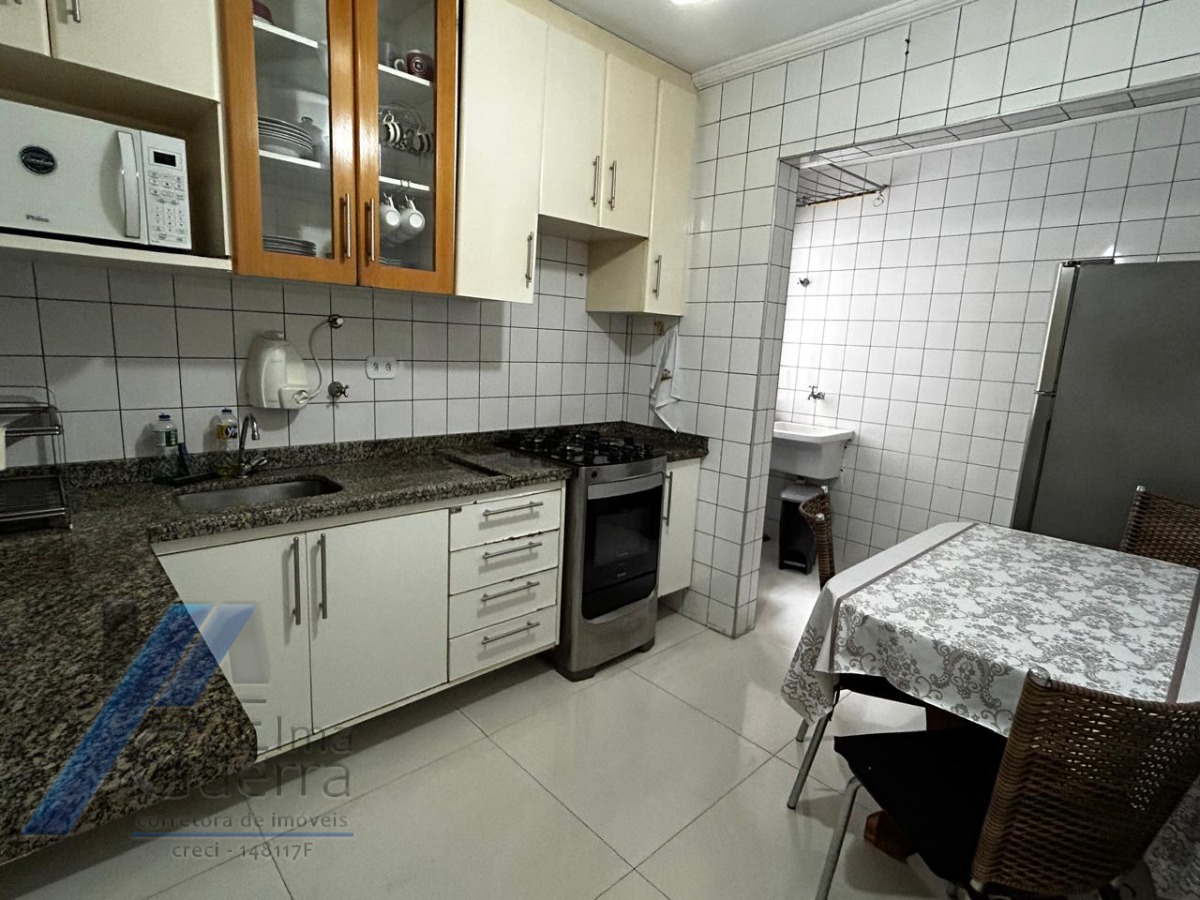 Ubatuba, Centro - Apartamento de 03 dormitorios sendo 01 suite e área de lazer.
