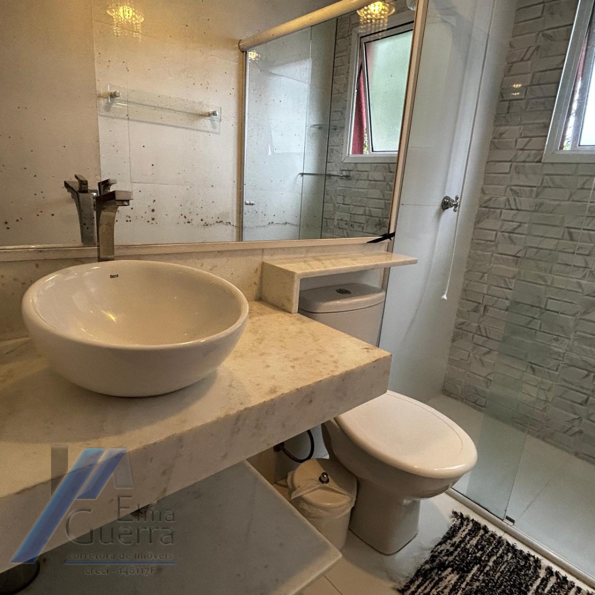 Ubatuba, Centro - Apartamento de 03 dormitorios sendo 01 suite e área de lazer.
