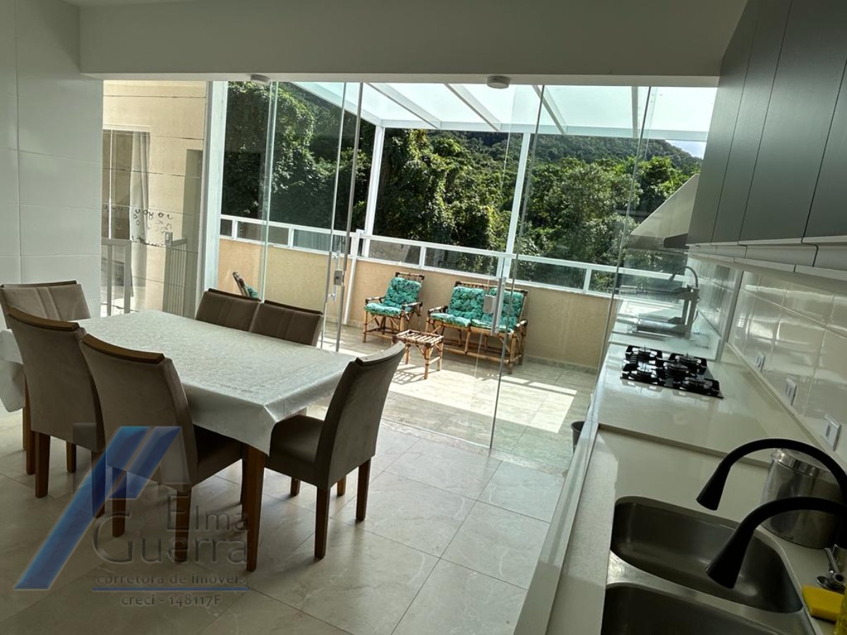 Ubatuba, Praia das Toninhas - Apartamento cobertura com 03 dormitórios sendo 01 suite com vista para o mar.
