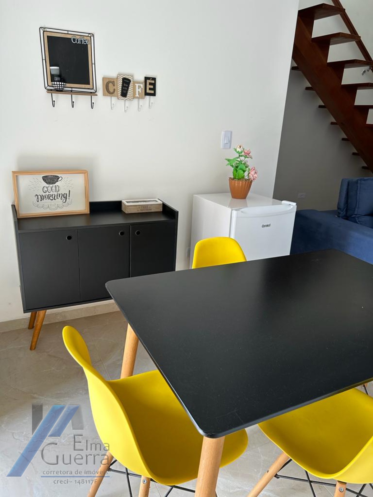 Ubatuba, Praia das Toninhas - Apartamento cobertura com 03 dormitórios sendo 01 suite com vista para o mar.