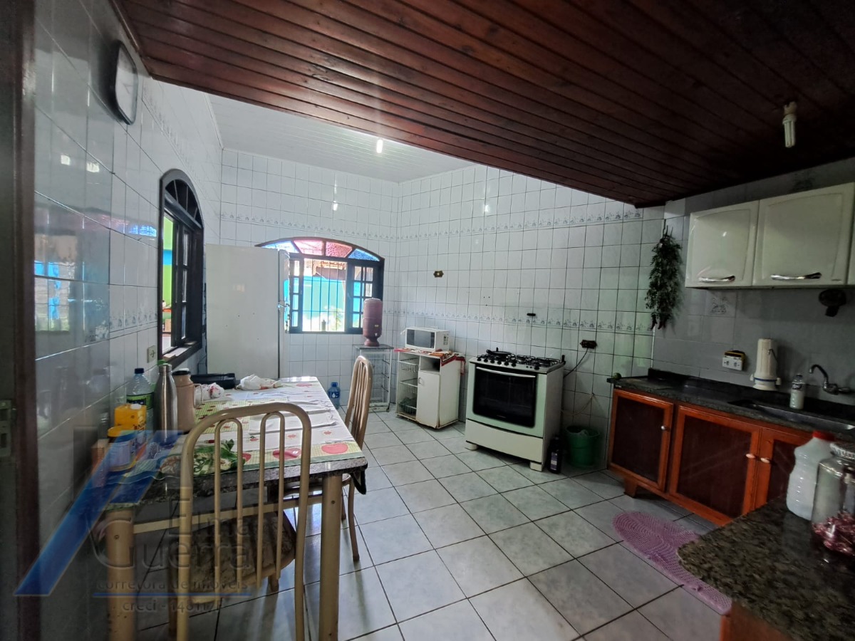 Ubatuba, Jardim Carolina - Linda Casa 03 Dormitórios, sendo 02 suites, com terreno de 450m2