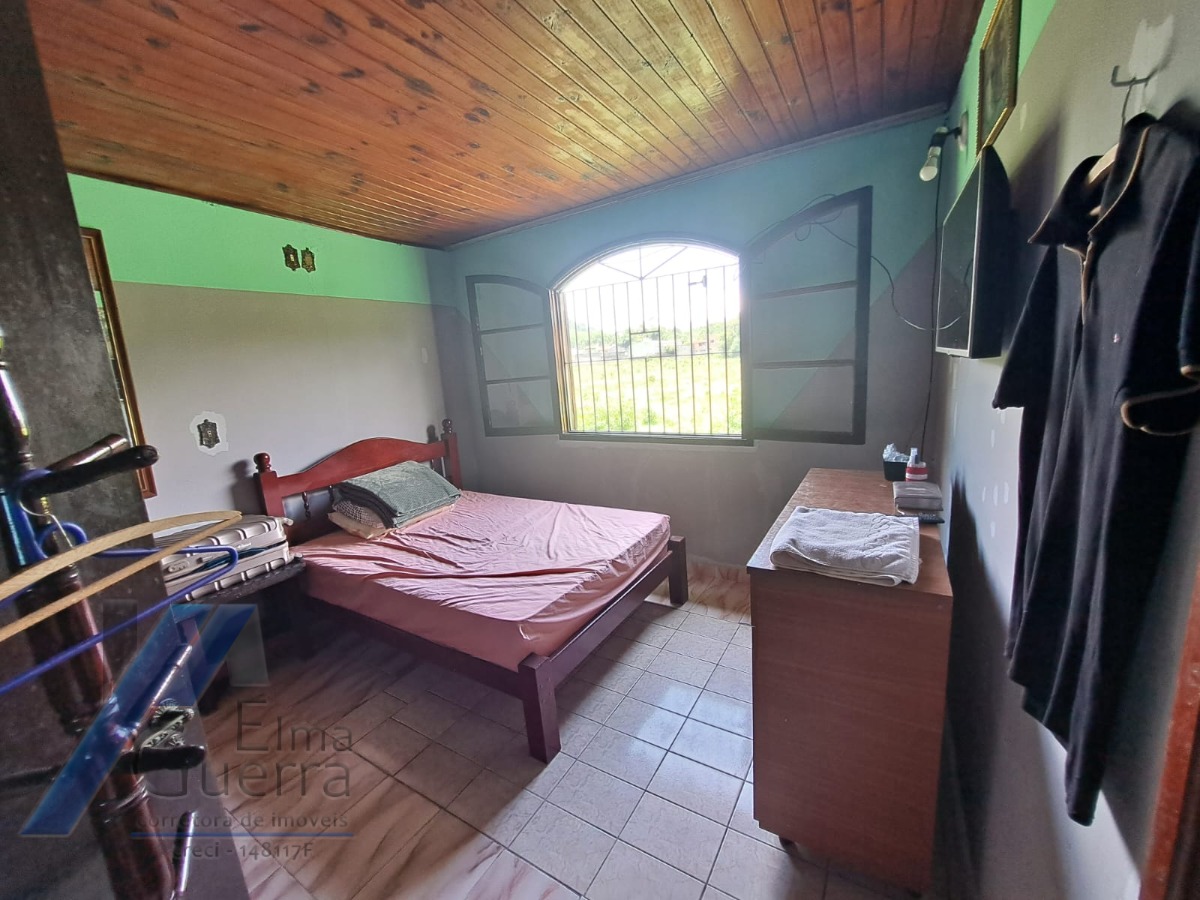 Ubatuba, Jardim Carolina - Linda Casa 03 Dormitórios, sendo 02 suites, com terreno de 450m2