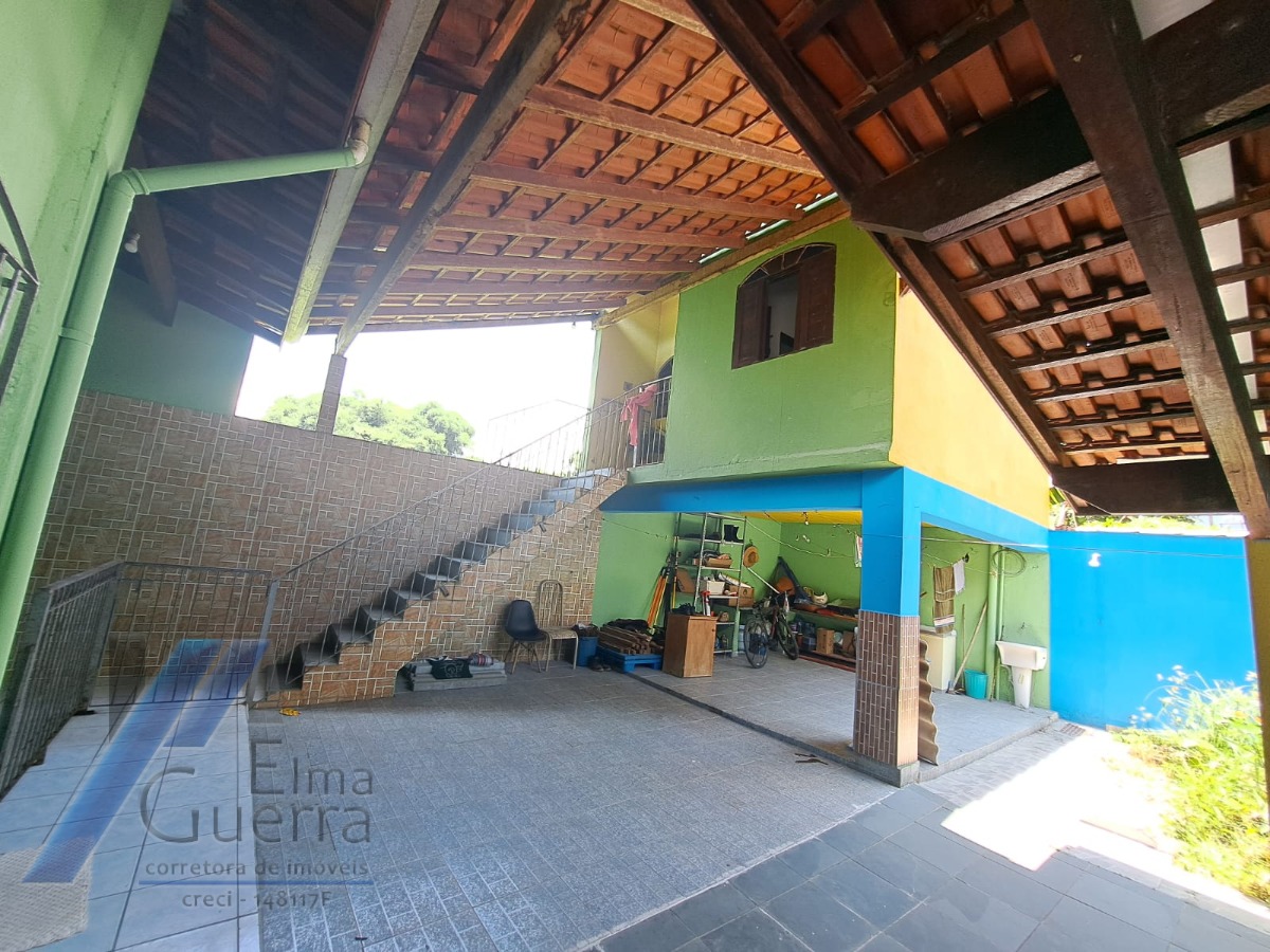 Ubatuba, Jardim Carolina - Linda Casa 03 Dormitórios, sendo 02 suites, com terreno de 450m2