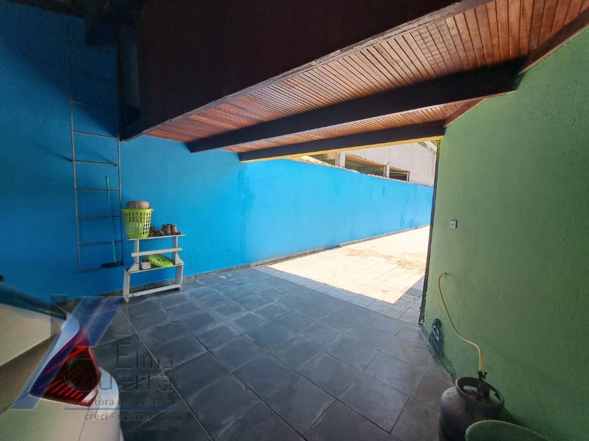 Ubatuba, Jardim Carolina - Linda Casa 03 Dormitórios, sendo 02 suites, com terreno de 450m2