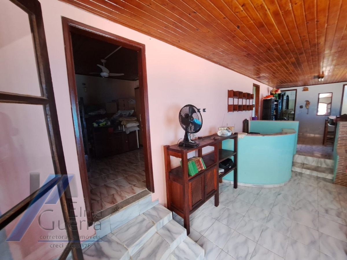 Ubatuba, Jardim Carolina - Linda Casa 03 Dormitórios, sendo 02 suites, com terreno de 450m2