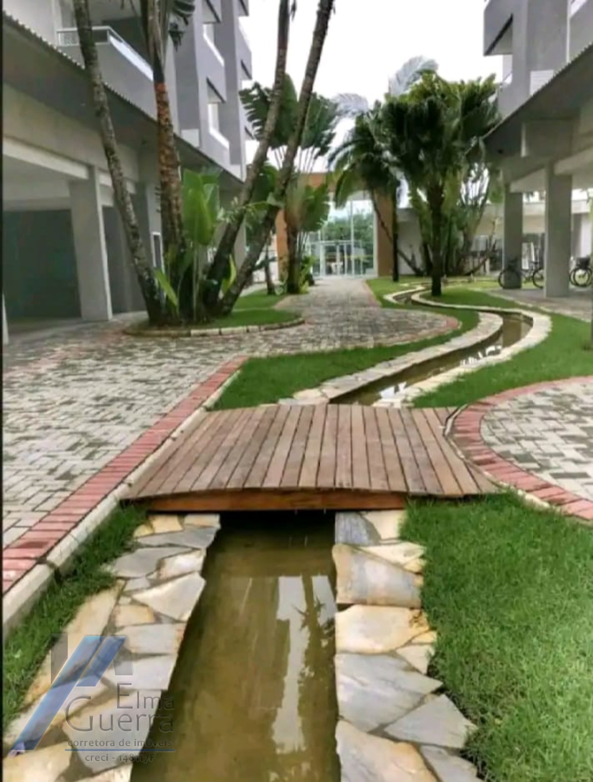 Ubatuba, Pereque-açú - Apartamento com 02 dormitórios, sendo 01 suíte e área de lazer.