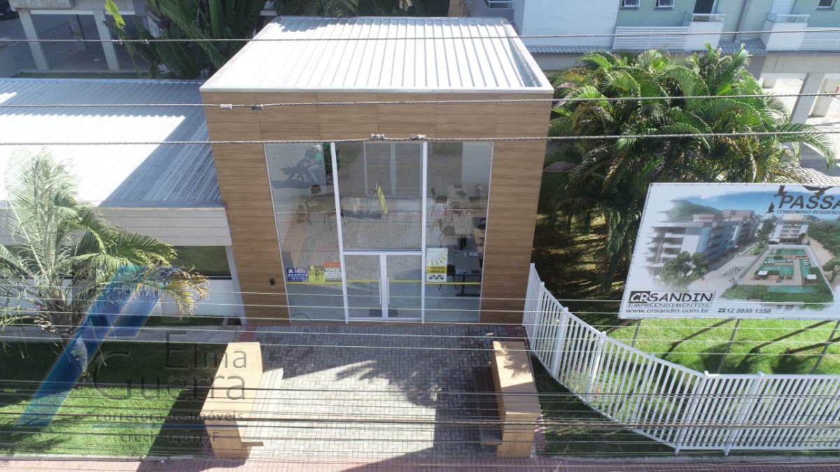 Ubatuba, Pereque-açú - Apartamento com 02 dormitórios, sendo 01 suíte e área de lazer.