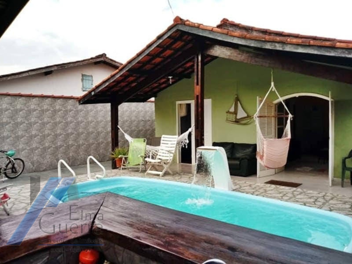 Ubatuba, Pereque-açú - Casa com 03 dormitorios, sendo 01 suite e área de lazer.