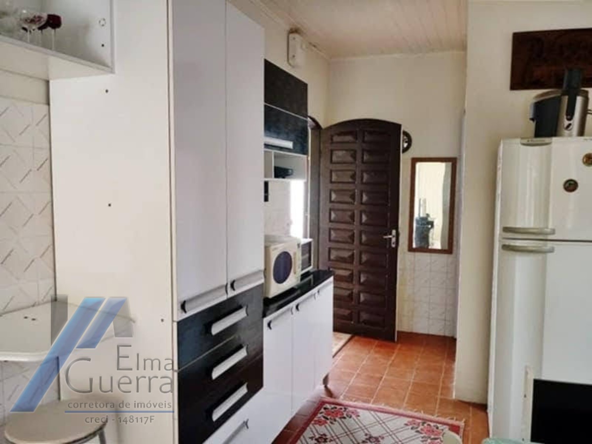 Ubatuba, Pereque-açú - Casa com 03 dormitorios, sendo 01 suite e área de lazer.