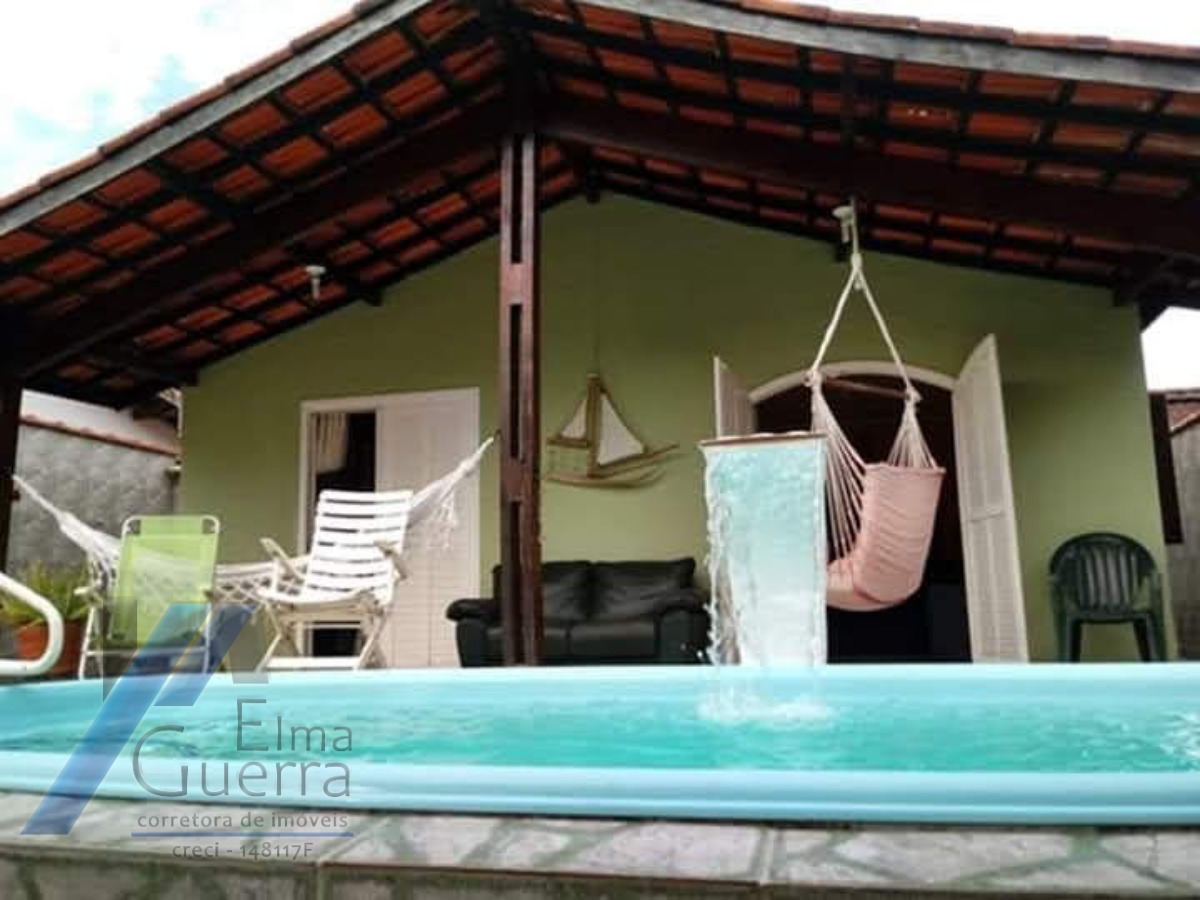 Ubatuba, Pereque-açú - Casa com 03 dormitorios, sendo 01 suite e área de lazer.