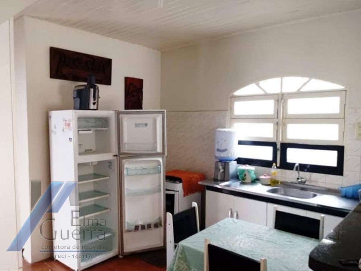 Ubatuba, Pereque-açú - Casa com 03 dormitorios, sendo 01 suite e área de lazer.
