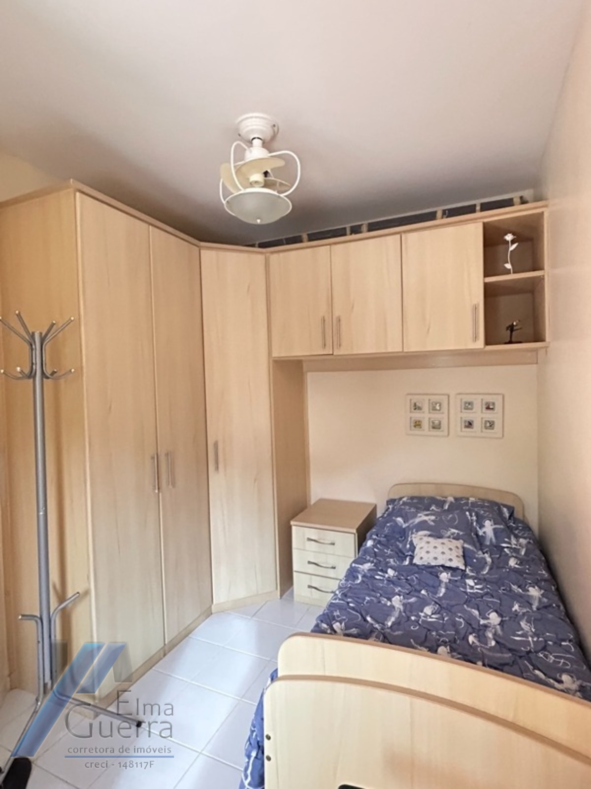 Ubatuba, Domingas Dias - Casa com 05 dormitórios, sendo 04 suítes e área de lazer com vista para o mar.