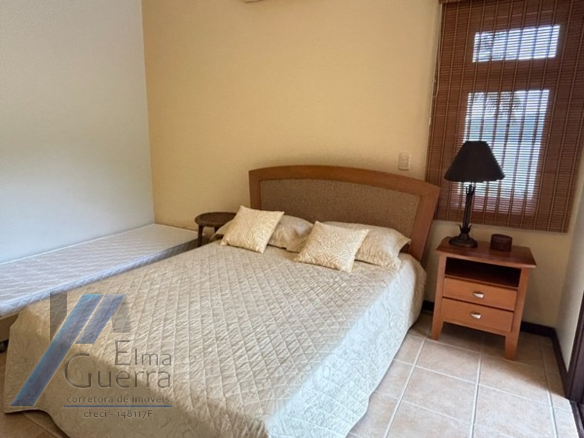 Ubatuba, Domingas Dias - Casa com 05 dormitórios, sendo 04 suítes e área de lazer com vista para o mar.