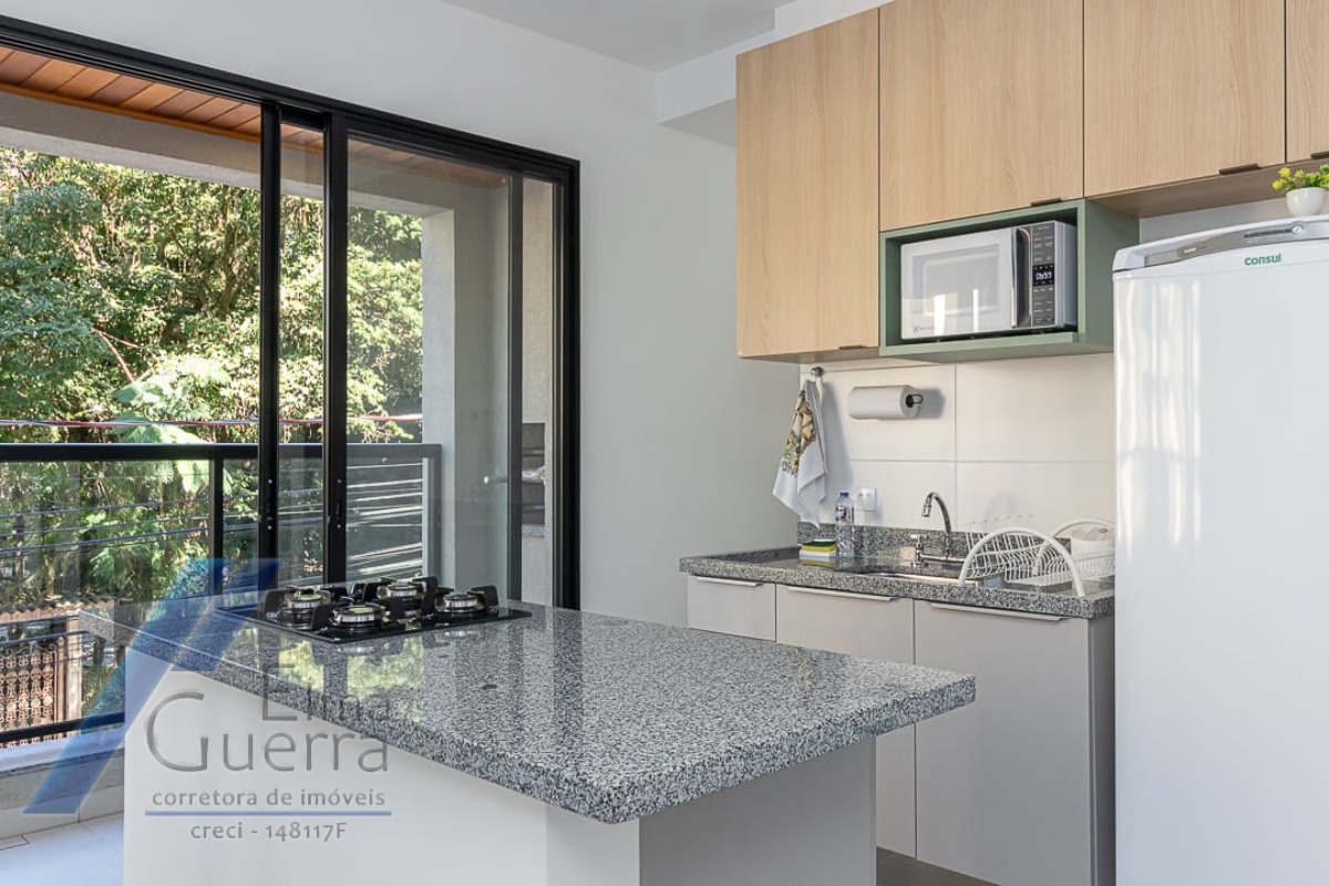 Ubatuba, Praia do Tenório - Apartamento com 02 suites e área de lazer.