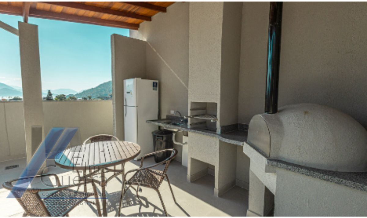 Ubatuba, Praia do Tenório - Apartamento com 02 suites e área de lazer.
