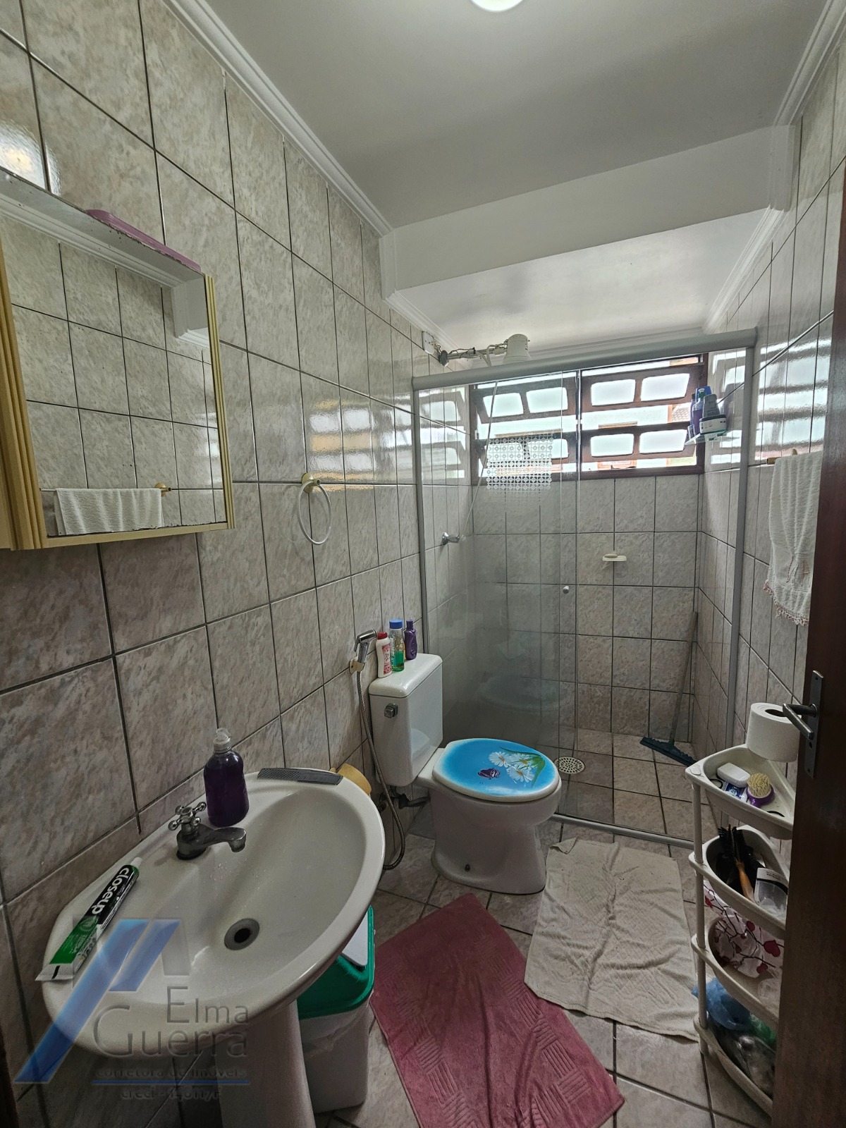 Ubatuba, Praia do Tenório - Casa sobrado geminado em condóminio com 02 dormitorios, a 300 metros da praia.