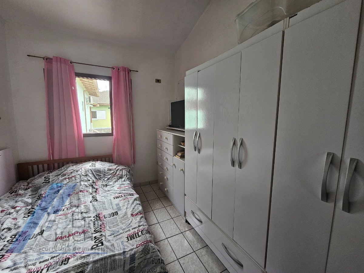 Ubatuba, Praia do Tenório - Casa sobrado geminado em condóminio com 02 dormitorios, a 300 metros da praia.