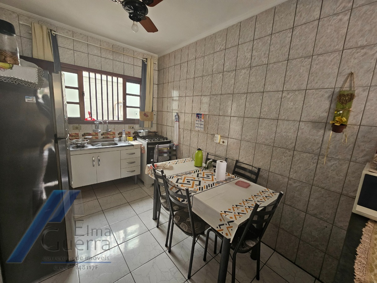 Ubatuba, Praia do Tenório - Casa sobrado geminado em condóminio com 02 dormitorios, a 300 metros da praia.