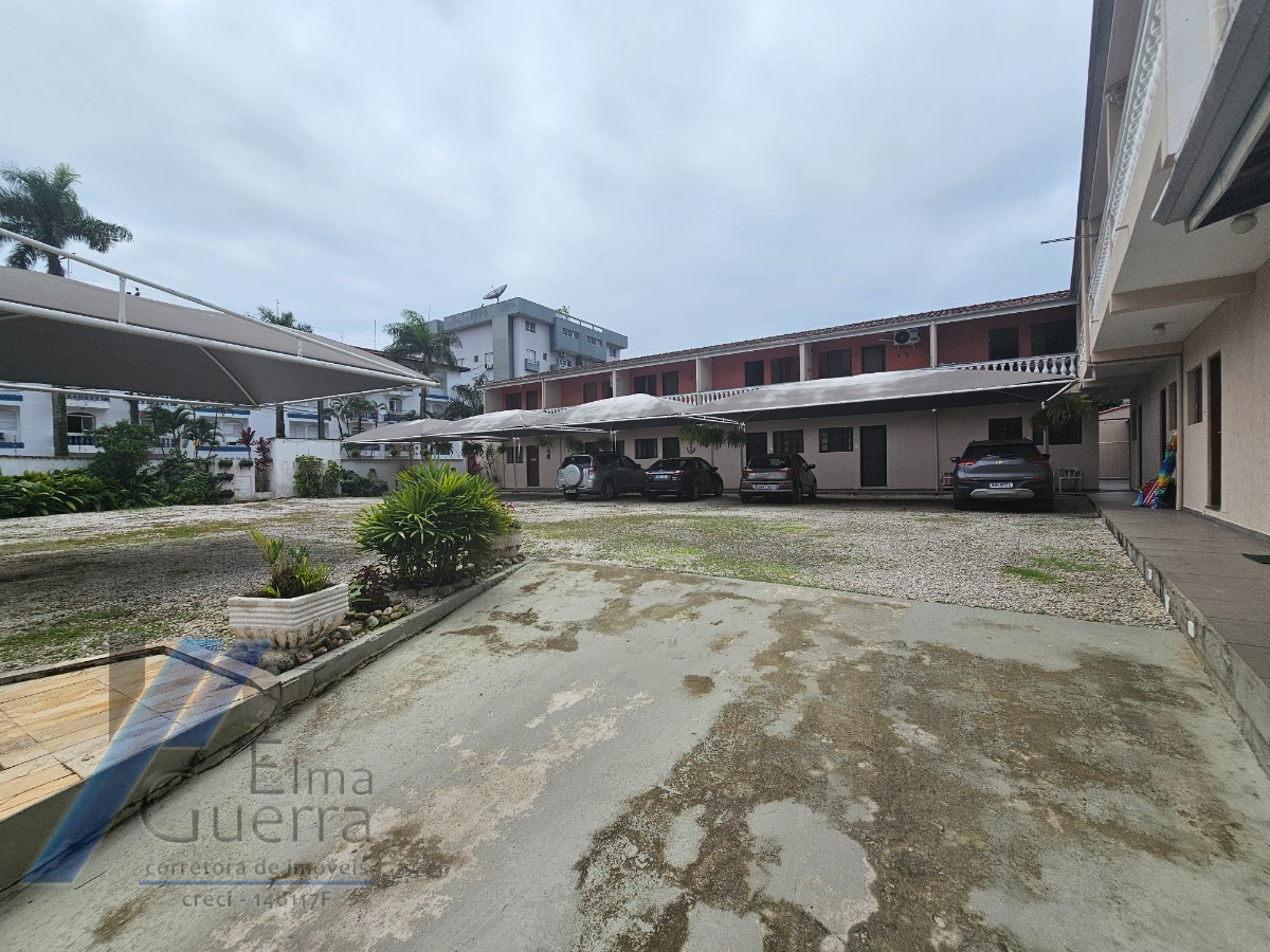 Ubatuba, Praia do Tenório - Casa sobrado geminado em condóminio com 02 dormitorios, a 300 metros da praia.