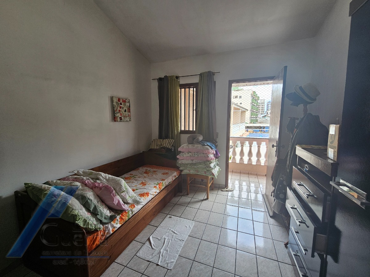 Ubatuba, Praia do Tenório - Casa sobrado geminado em condóminio com 02 dormitorios, a 300 metros da praia.