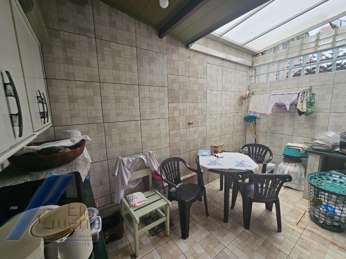 Ubatuba, Praia do Tenório - Casa sobrado geminado em condóminio com 02 dormitorios, a 300 metros da praia.