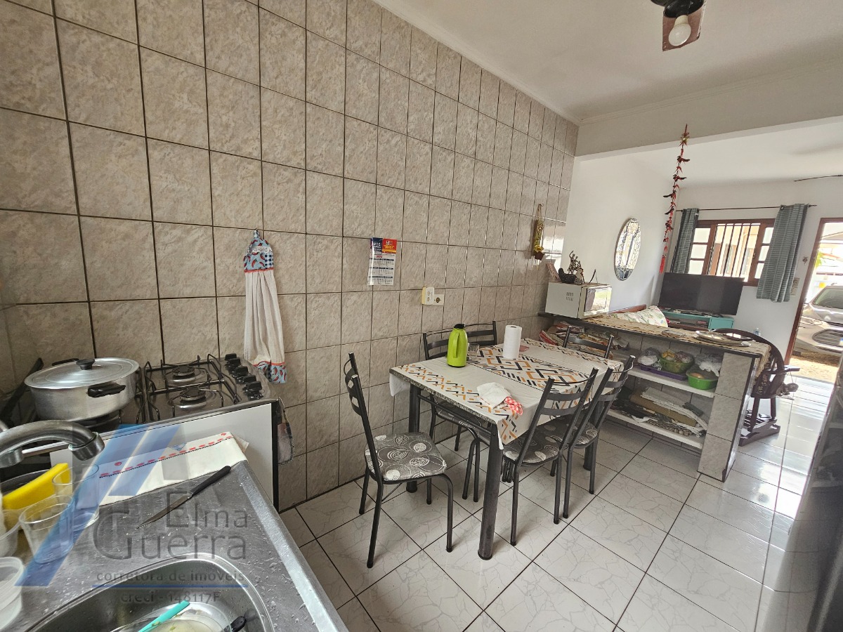 Ubatuba, Praia do Tenório - Casa sobrado geminado em condóminio com 02 dormitorios, a 300 metros da praia.