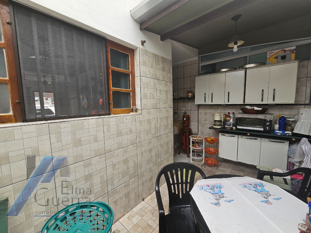 Ubatuba, Praia do Tenório - Casa sobrado geminado em condóminio com 02 dormitorios, a 300 metros da praia.