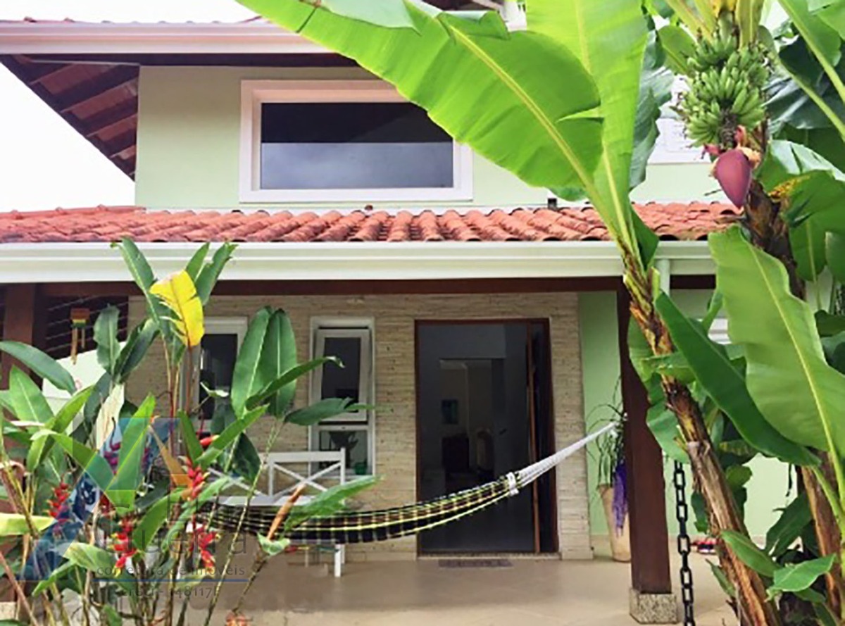 Casa, 3 quartos, 228 m² - Foto 1