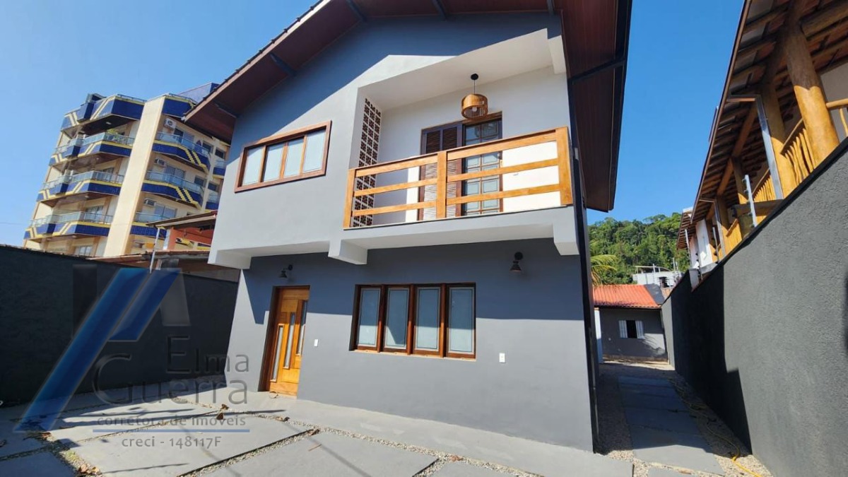 Ubatuba, pereque-açú - Casa sobrado com 04 dormitorios sendo 01 suite, casa nova.