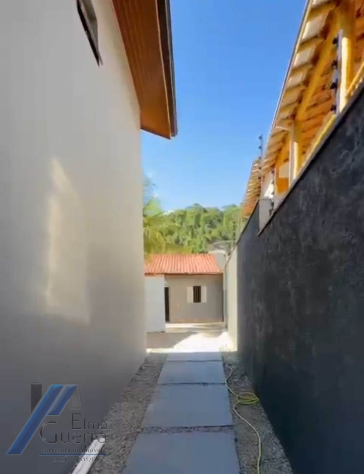Ubatuba, pereque-açú - Casa sobrado com 04 dormitorios sendo 01 suite, casa nova.