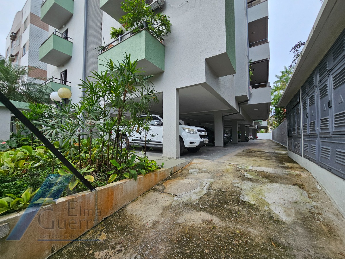 Ubatuba, Tenório - Apartamento duplex, com 03 dormitorios, sendo 02 suites..