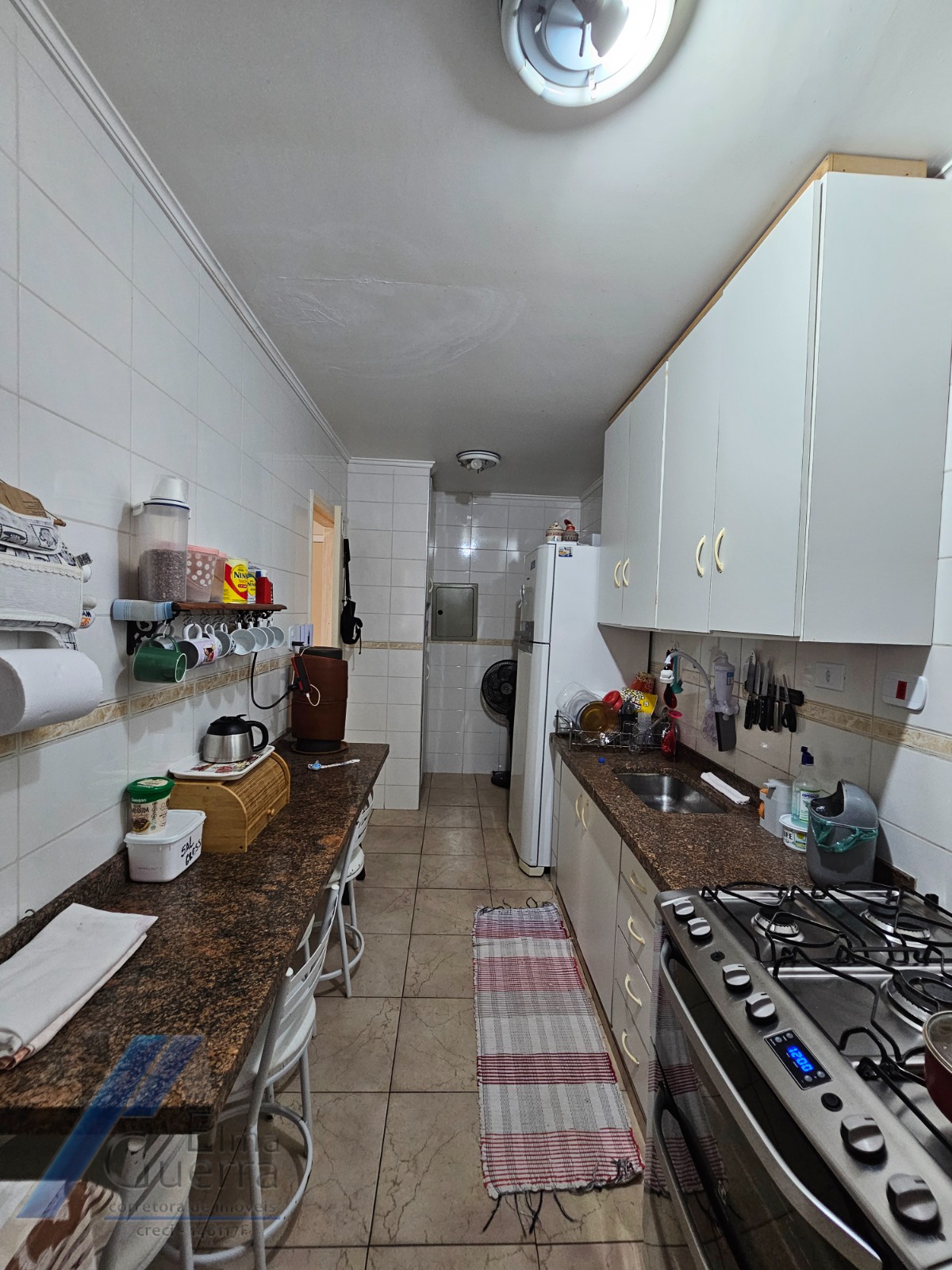 Ubatuba, Tenório - Apartamento duplex, com 03 dormitorios, sendo 02 suites..