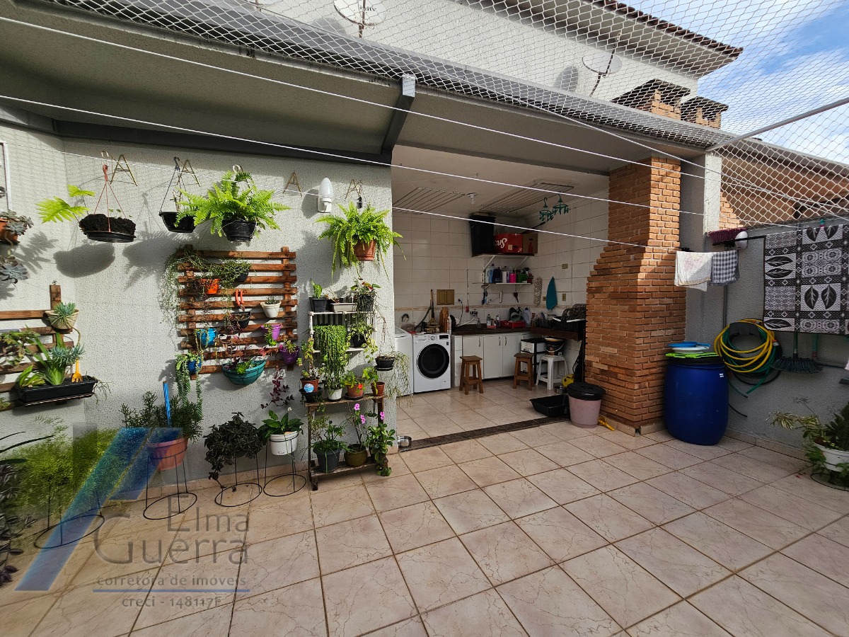 Ubatuba, Tenório - Apartamento duplex, com 03 dormitorios, sendo 02 suites..