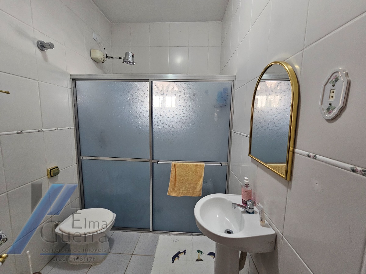 Ubatuba, Ressaca - Casa em condominio fechado com 03 dormitórios.