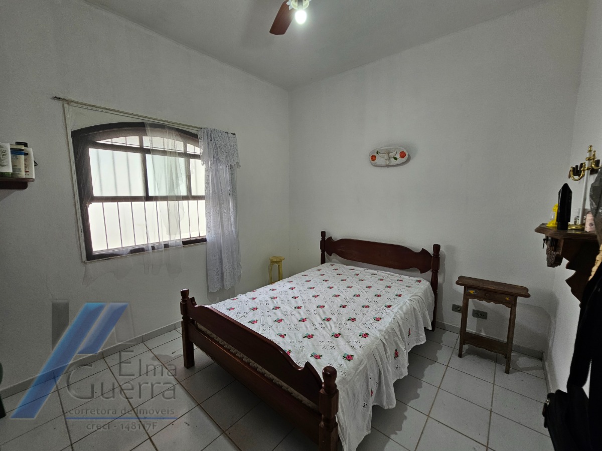 Ubatuba, Ressaca - Casa em condominio fechado com 03 dormitórios.