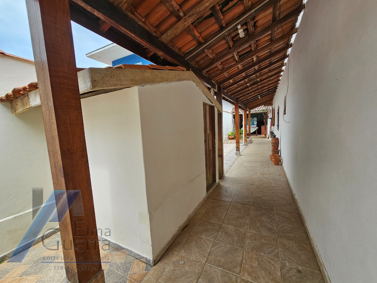 Ubatuba, Ressaca - Casa em condominio fechado com 03 dormitórios.