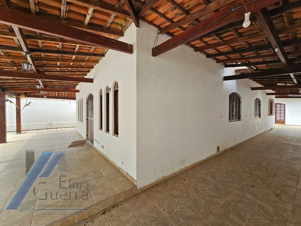 Ubatuba, Ressaca - Casa em condominio fechado com 03 dormitórios.