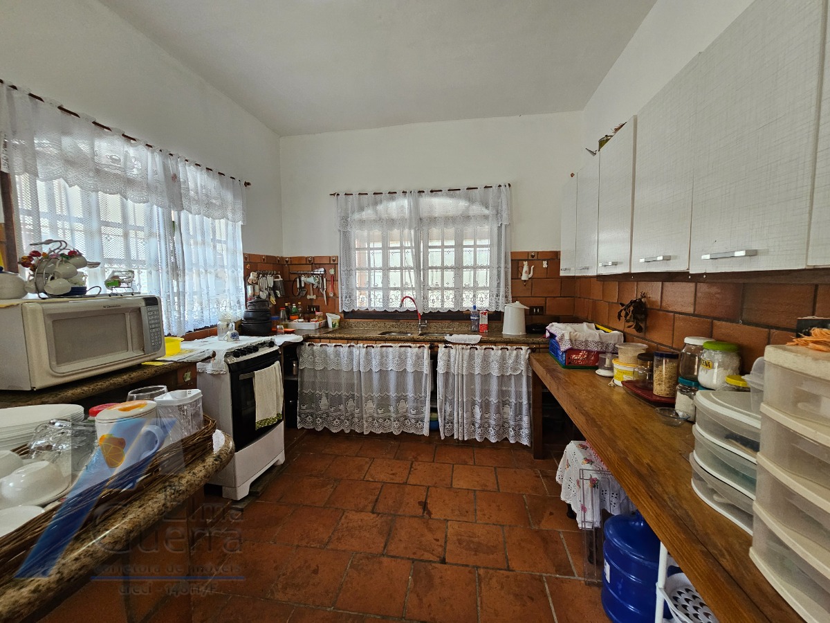 Ubatuba, Ressaca - Casa em condominio fechado com 03 dormitórios.