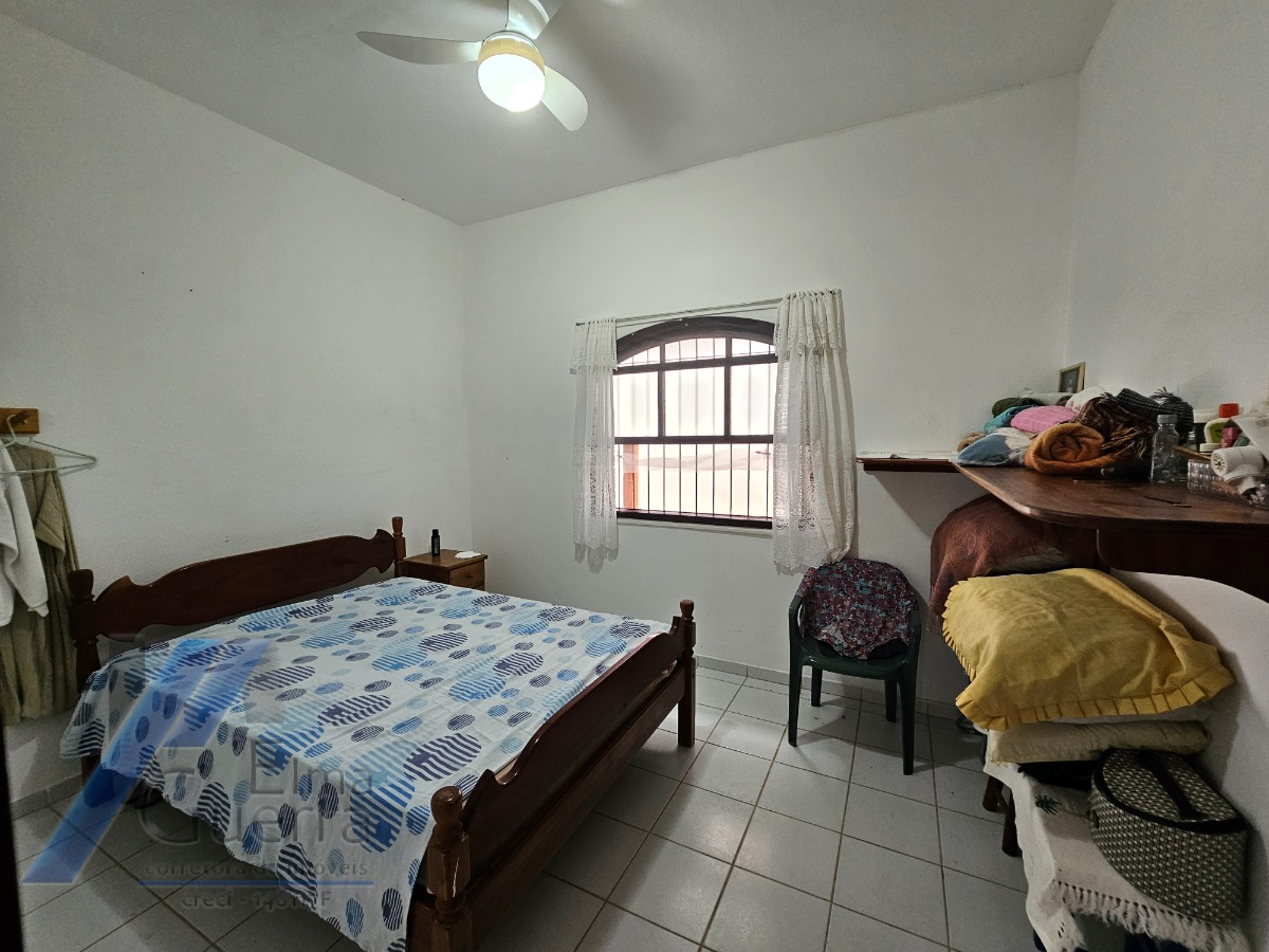 Ubatuba, Ressaca - Casa em condominio fechado com 03 dormitórios.