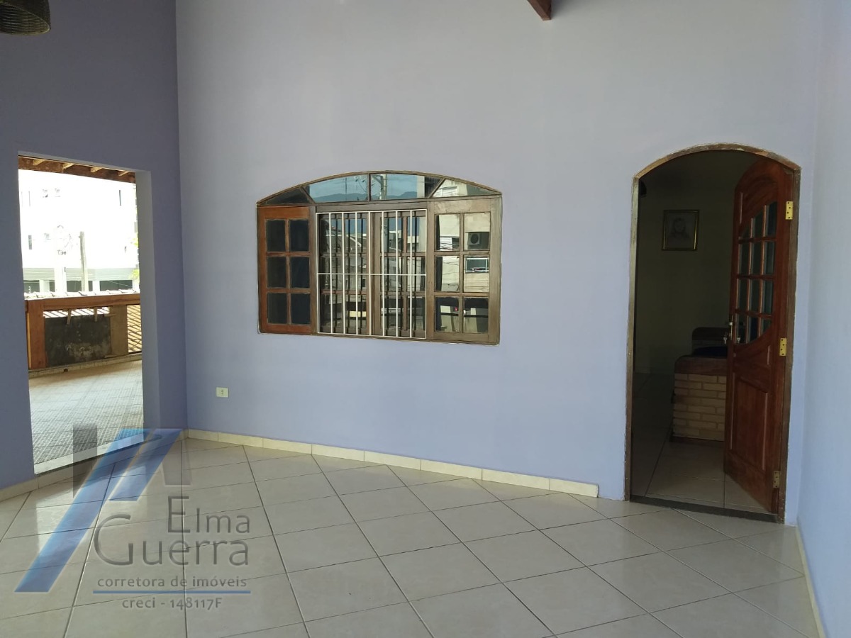 Ubatuba, Centro - Imovel com 02 casas mais edicula com terreno de 300 m2.
