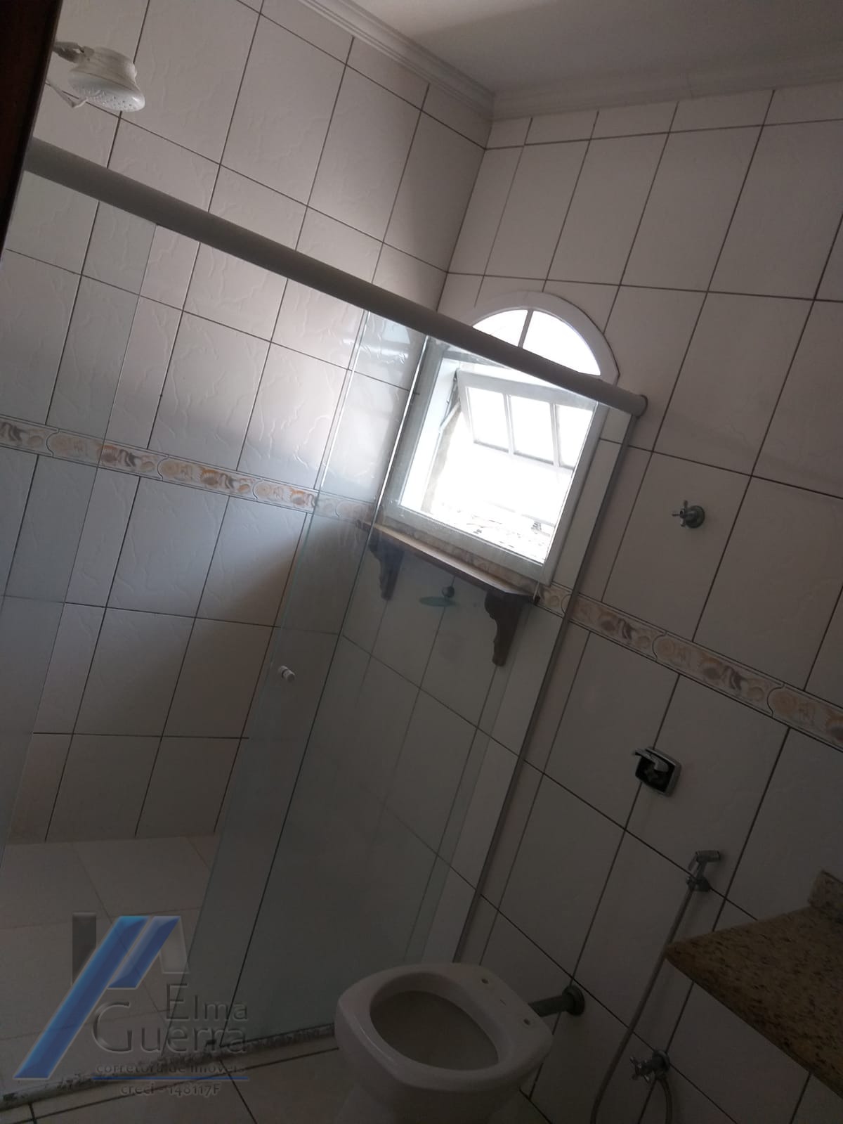 Ubatuba, Centro - Imovel com 02 casas mais edicula com terreno de 300 m2.