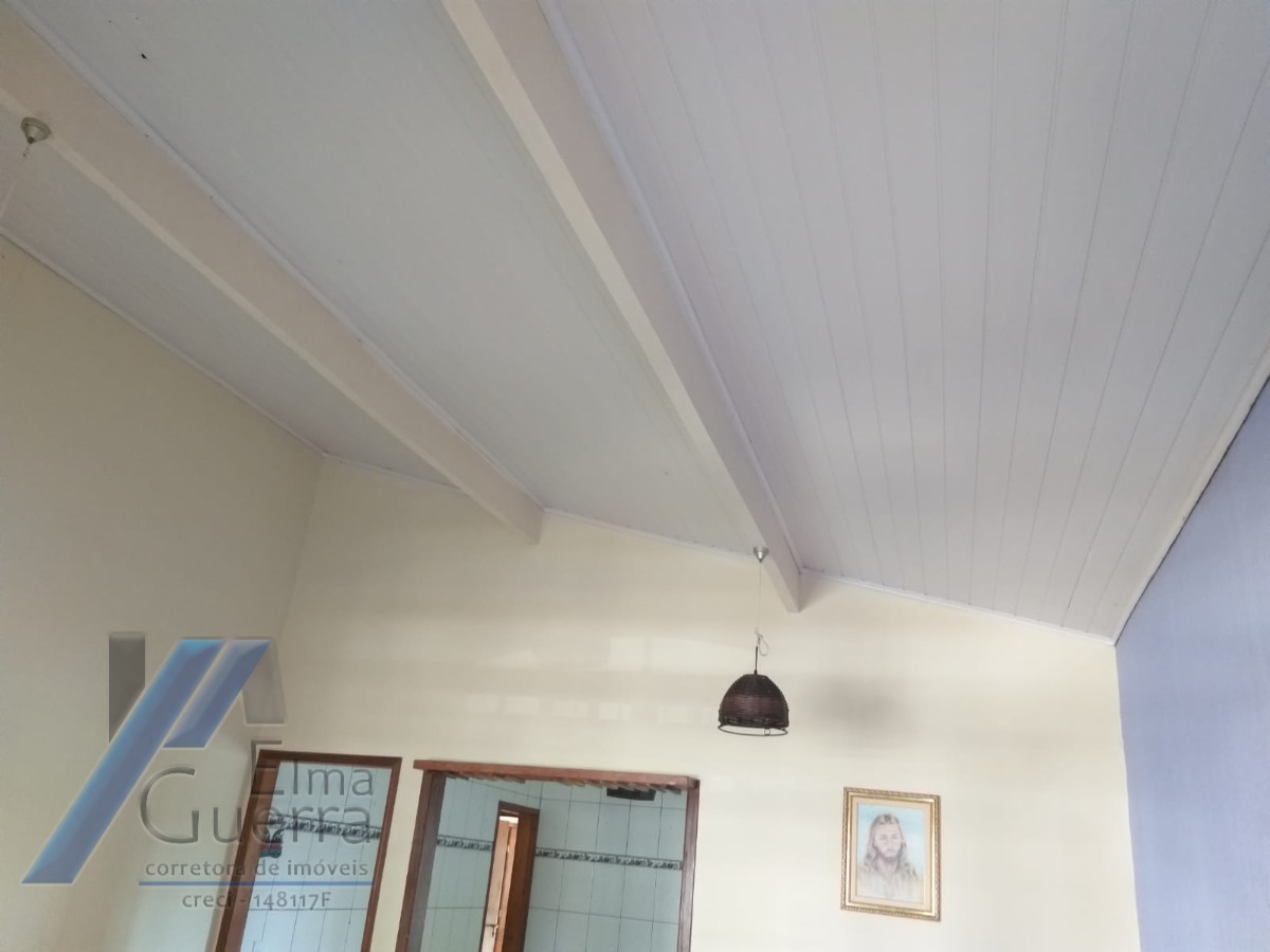 Ubatuba, Centro - Imovel com 02 casas mais edicula com terreno de 300 m2.