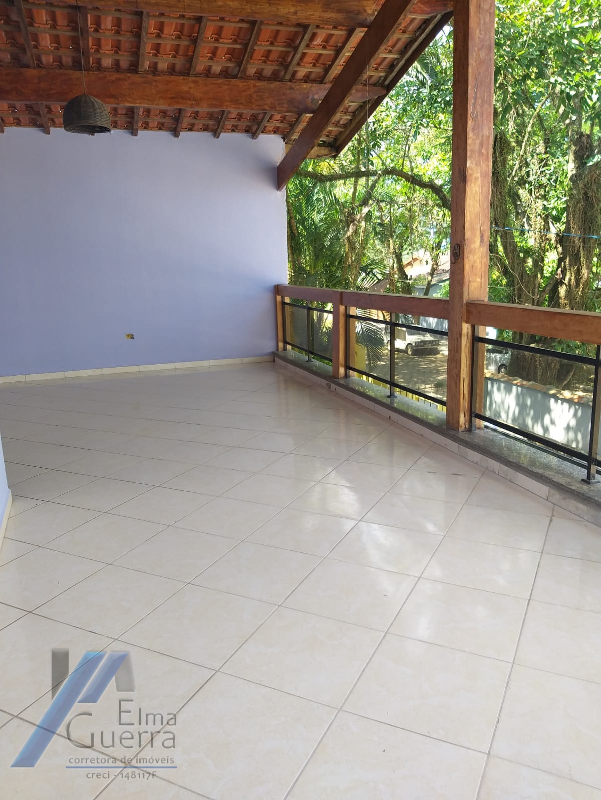 Ubatuba, Centro - Imovel com 02 casas mais edicula com terreno de 300 m2.