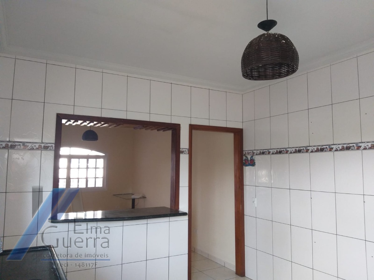 Ubatuba, Centro - Imovel com 02 casas mais edicula com terreno de 300 m2.