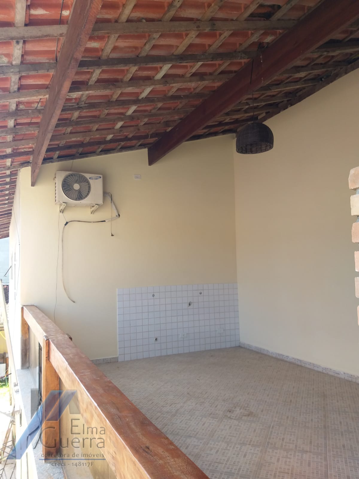 Ubatuba, Centro - Imovel com 02 casas mais edicula com terreno de 300 m2.