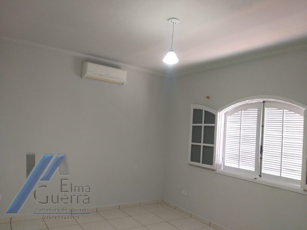 Ubatuba, Centro - Imovel com 02 casas mais edicula com terreno de 300 m2.