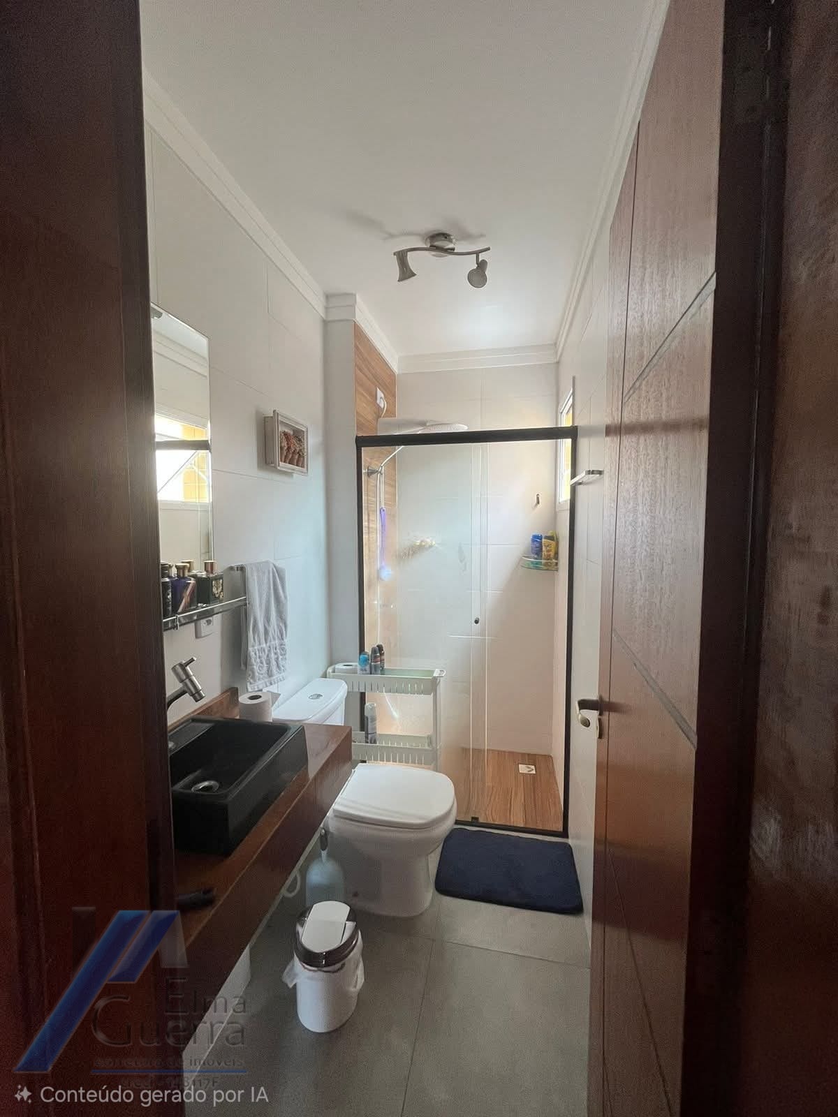 Ubatuba, Itagua - Apartamento de 02 dormitórios sendo 01 suíte e área de lazer.